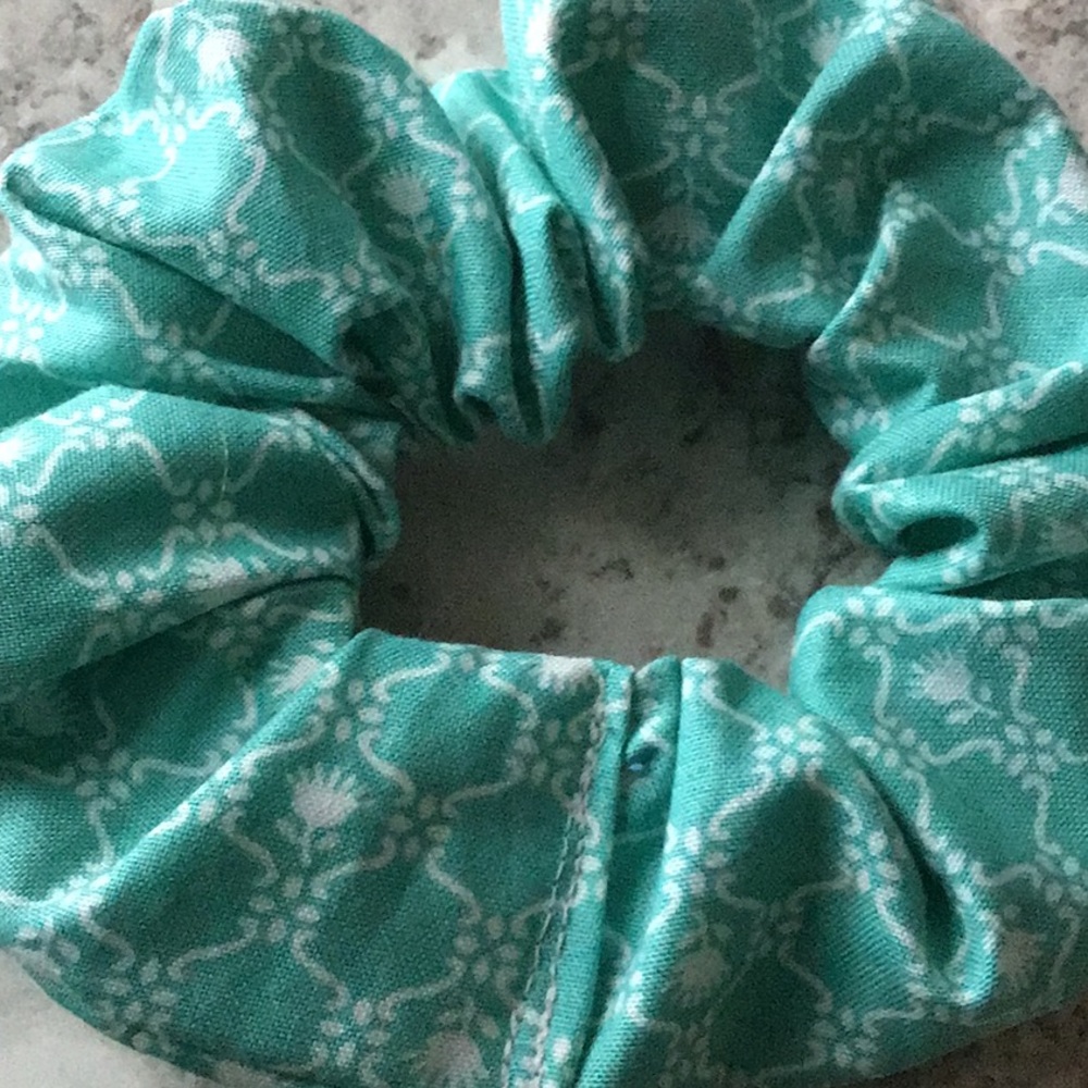 Green floral cotton hair elastic scrunchie tie new